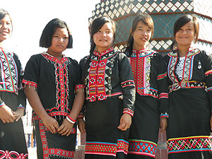 タイ　チェンマイ　山岳民族　衣装